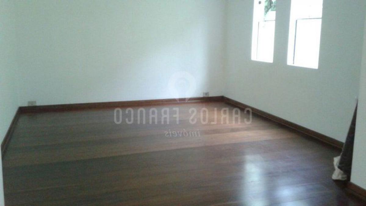 Casa de 4 dormitorios en Sao Paulo, Brazil No. 593778