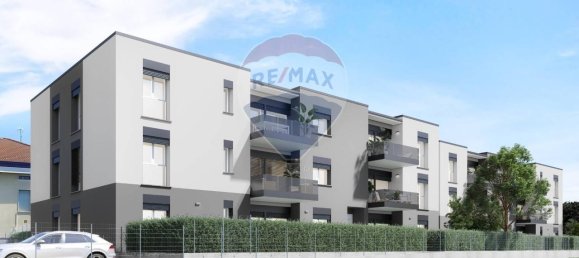 3 rooms Apartment in Lomazzo, Italy No. 117463 17