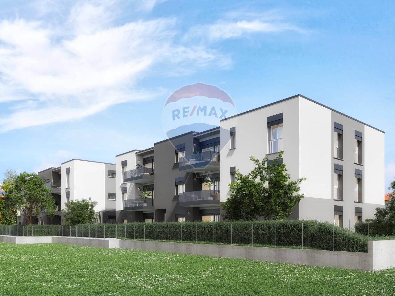 3 rooms Apartment in Lomazzo, Italy No. 117463