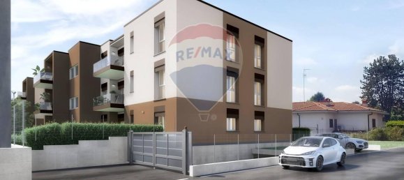 3 rooms Apartment in Lomazzo, Italy No. 117463 5