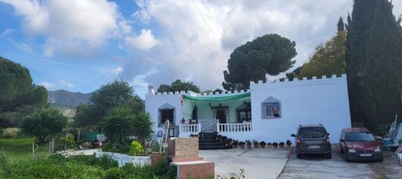 6 bedrooms House in Alhaurin de la Torre, Spain No. 61018 2