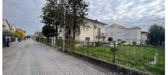 4 rooms Villa in Monticelli d'Ongina, Italy No. 285100 23