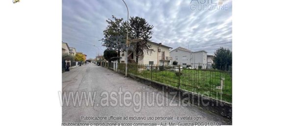 4 rooms Villa in Monticelli d'Ongina, Italy No. 285100 7