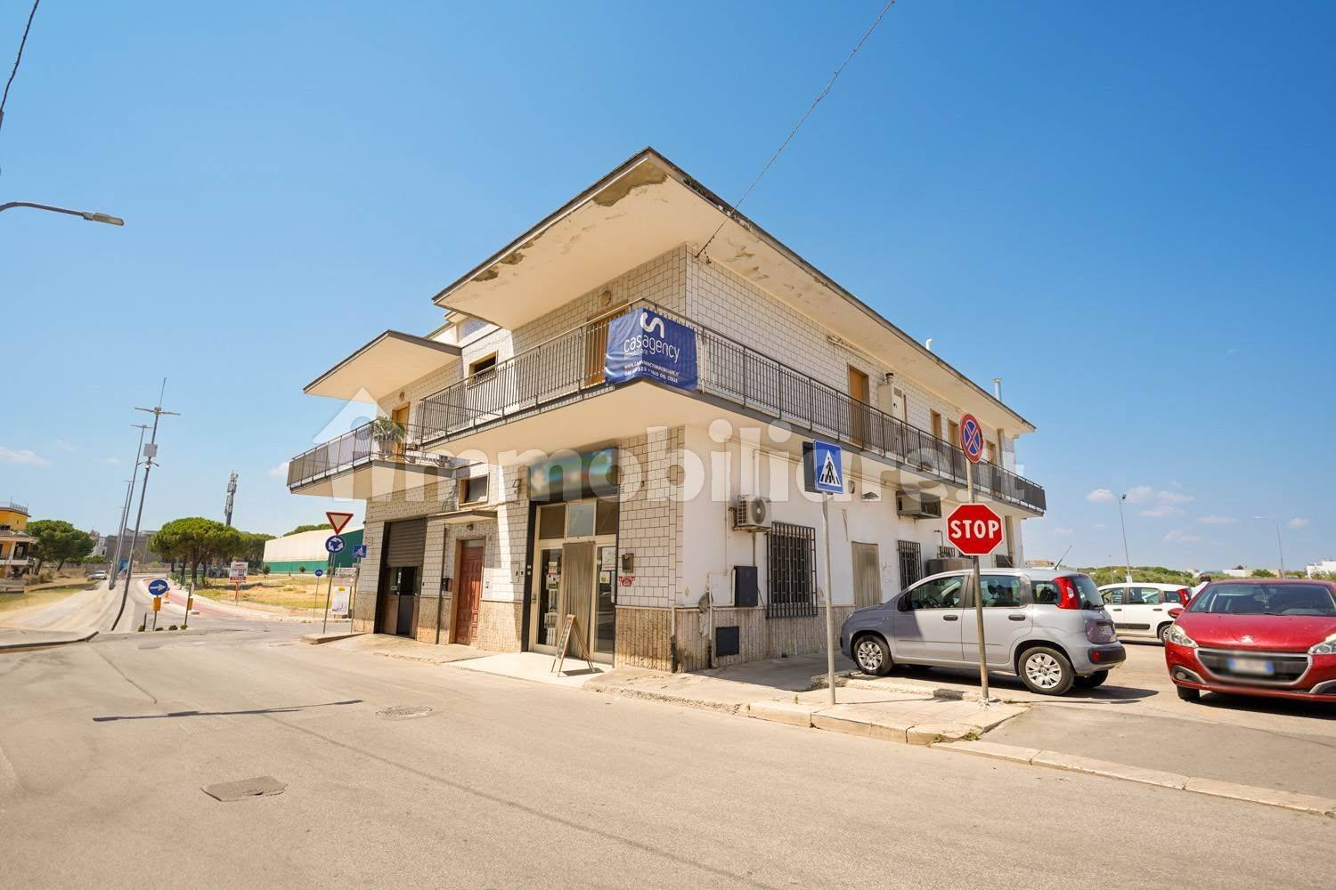 3 bedrooms Apartment in Palo del Colle, Italy No. 335726