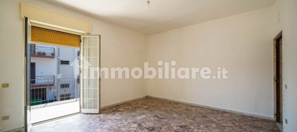 3 bedrooms Apartment in Palo del Colle, Italy No. 335726 2
