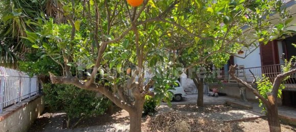 8 bedrooms Apartment in Carini, Italy No. 84708 3