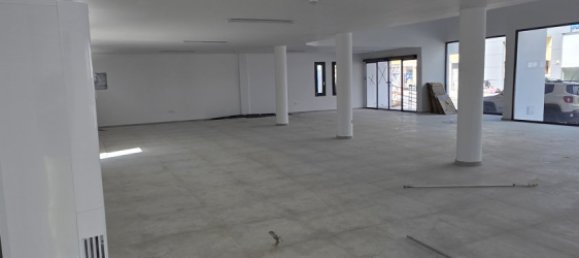 Магазин 750м² в Строволос, Никосия, Кипр № 173064 4