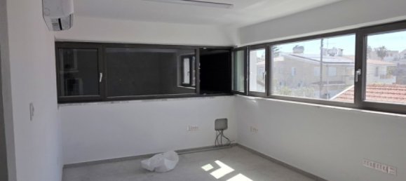 Магазин 750м² в Строволос, Никосия, Кипр № 173064 11