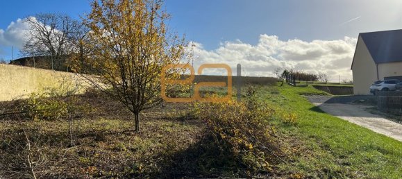  Land in Loches, France No. 90954 2