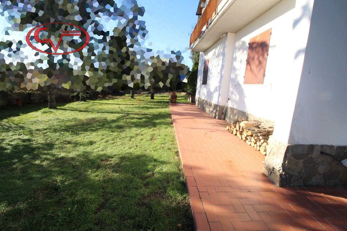 7-Zimmer Villa in Loro Ciuffenna, Italy, Nr. 235703