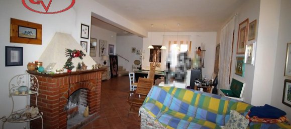 7-Zimmer Villa in Loro Ciuffenna, Italy, Nr. 235703 11
