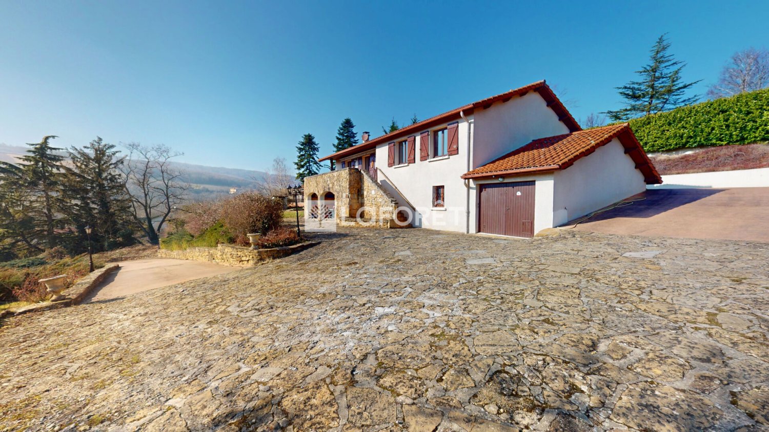 3 bedrooms House in Theize, France No. 203897