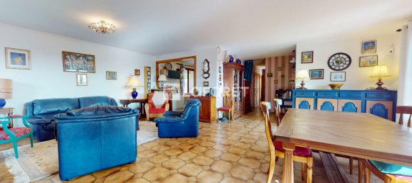 3 bedrooms House in Theize, France No. 203897 11