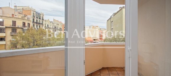 3 bedrooms Apartment in Eixample, Spain No. 164742 2