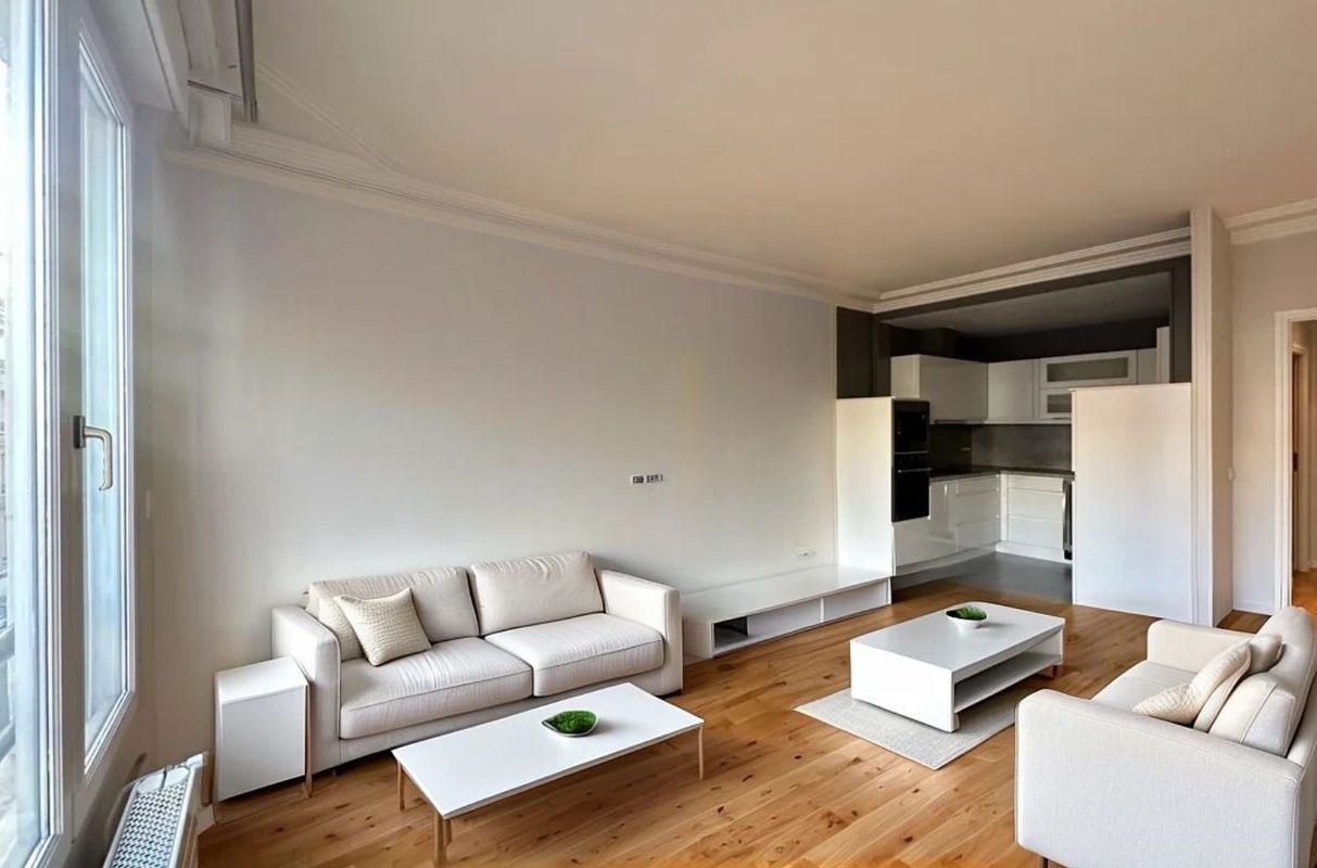 2 bedrooms Apartment in Paris, France No. 325268