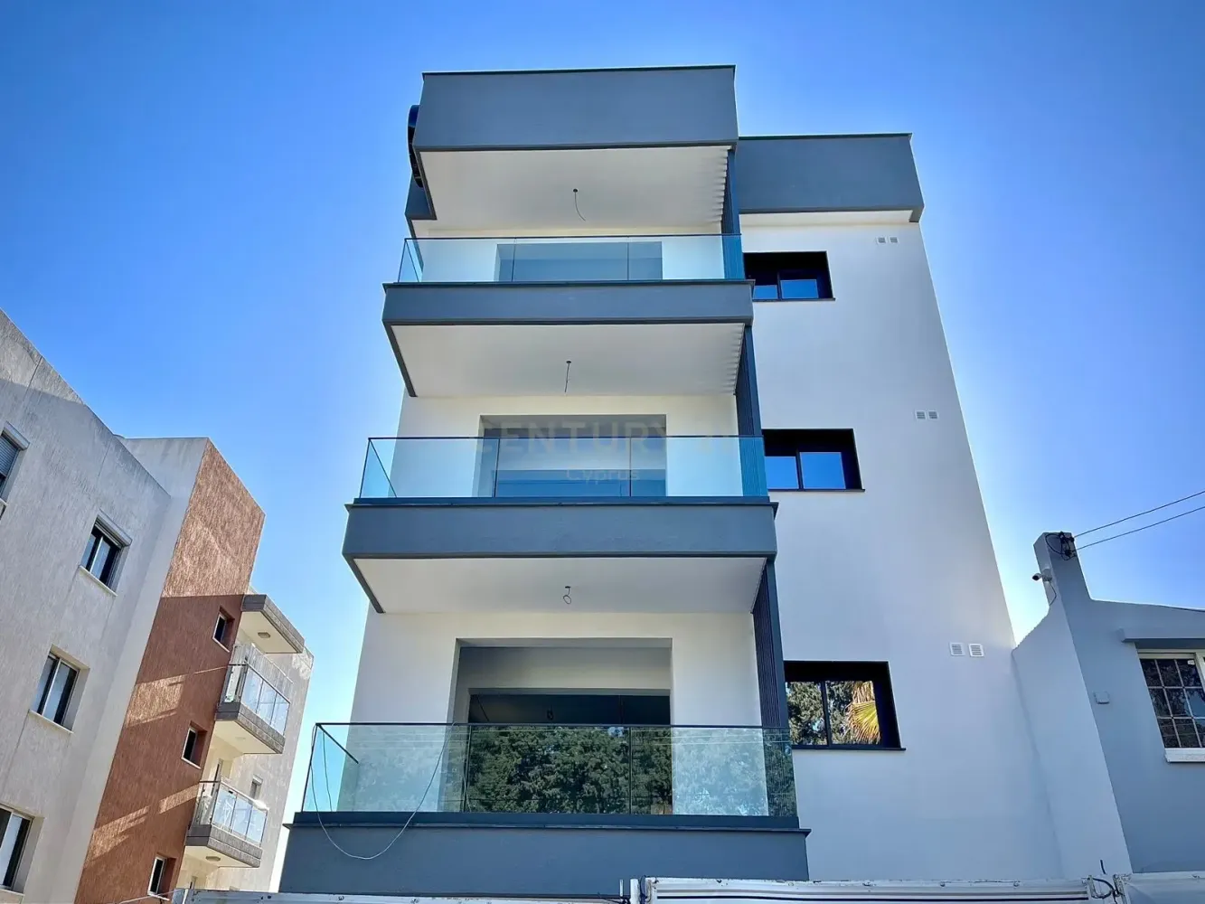 3 bedrooms Apartment in Limassol, Cyprus No. 607