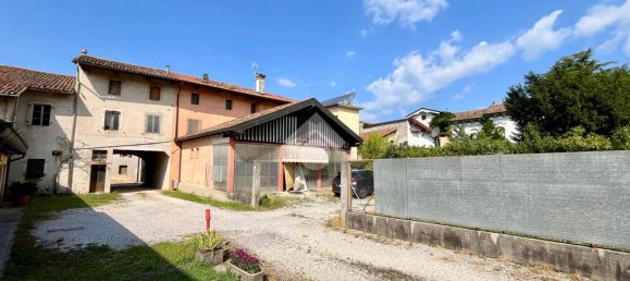 2-salle Propriété commerciale à Udine, Italy No. 271775 2