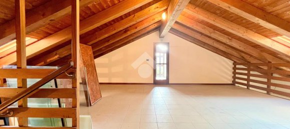 2-salle Propriété commerciale à Udine, Italy No. 271775 19