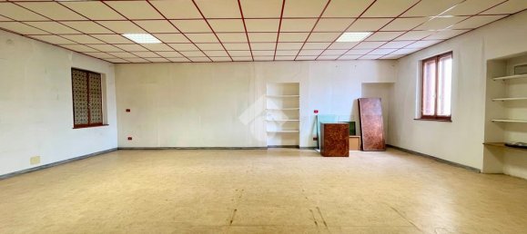 2-salle Propriété commerciale à Udine, Italy No. 271775 32