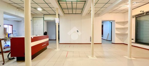 2-salle Propriété commerciale à Udine, Italy No. 271775 4