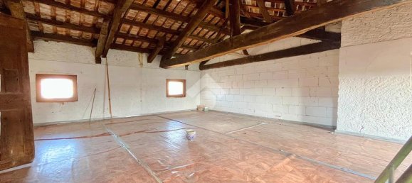 2-salle Propriété commerciale à Udine, Italy No. 271775 34