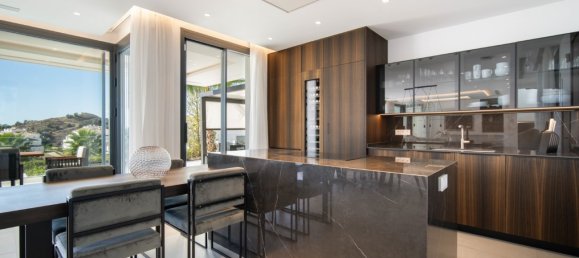 4 Schlafzimmer Villa in Marbella, Spain, Nr. 53407 4