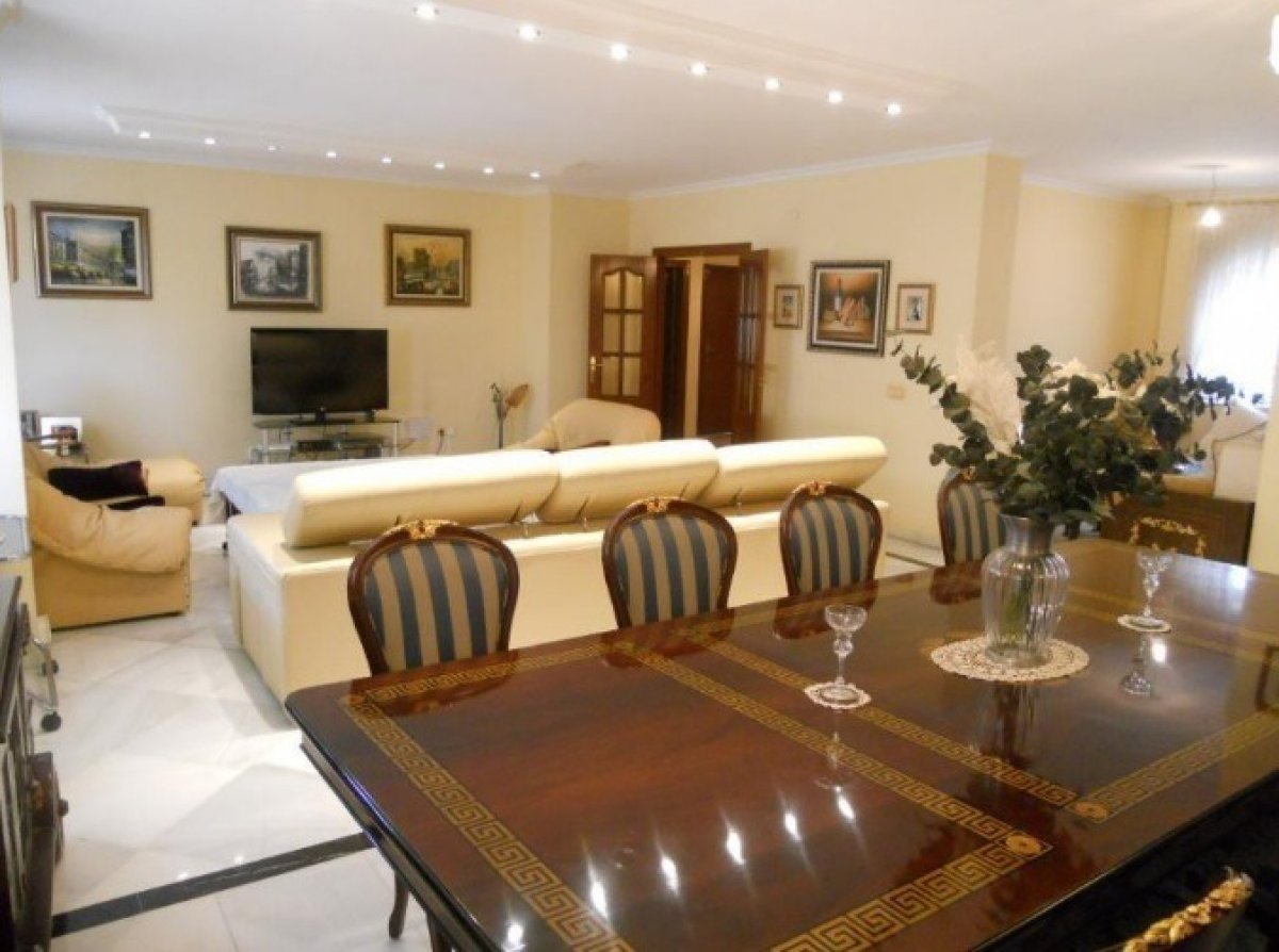 Пентхаус с 4 спальнями в Фуэнхирола, Испания № 50956