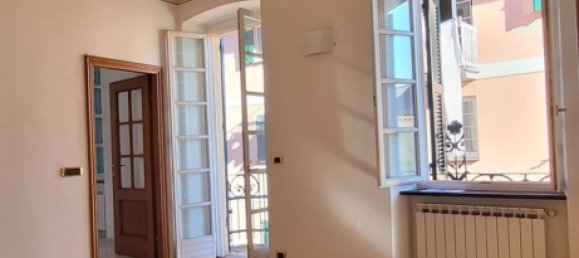 3 rooms Apartment in Favale di Malvaro, Italy No. 276116 4