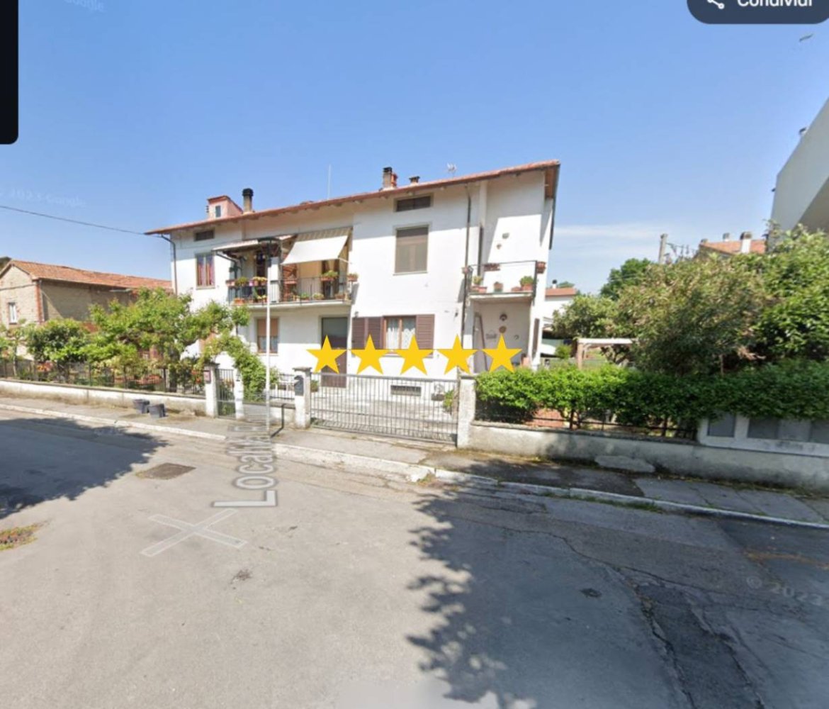 6 غرف نوم شقة في Arezzo, Italy رقم 338214