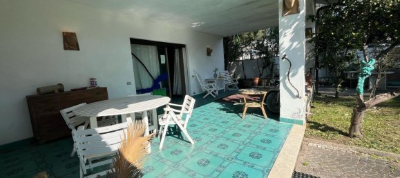 Дом с 6 комнатами в Фьюмичино, Италия № 229560 23