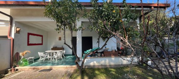 Дом с 6 комнатами в Фьюмичино, Италия № 229560 35