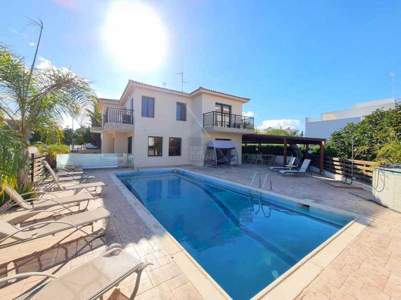 5 Schlafzimmer Haus in Paralimni, Cyprus, Nr. 10711