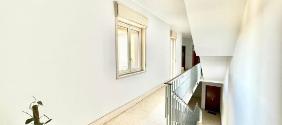 4 rooms Apartment in Catania, Italy No. 112465 8