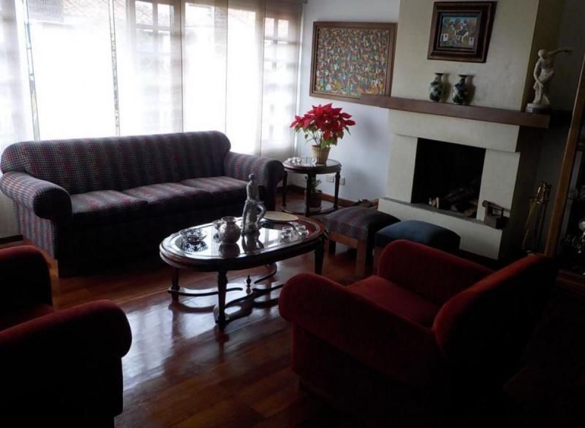 4 bedrooms House in Bogota, Colombia No. 11504