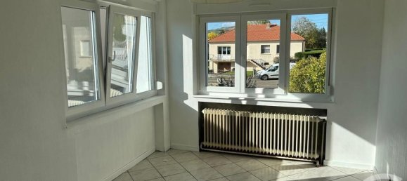 3 Schlafzimmer Haus in Delme, France, Nr. 77260 2