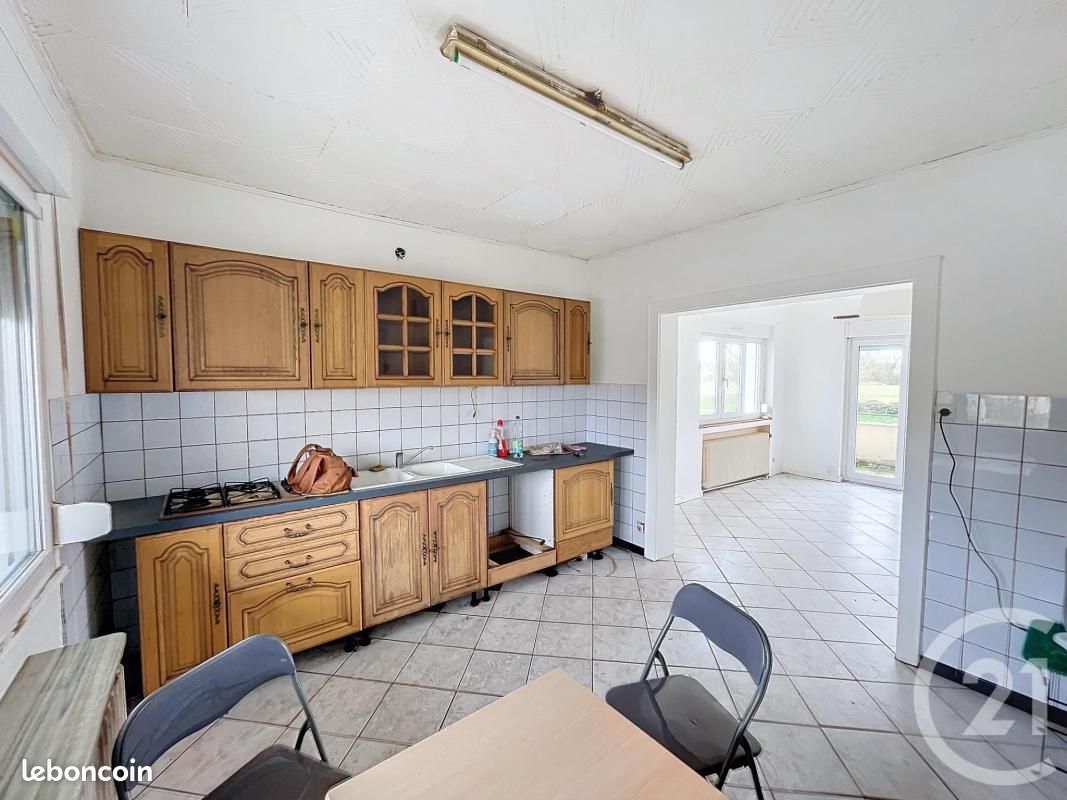 3 Schlafzimmer Haus in Delme, France, Nr. 77260