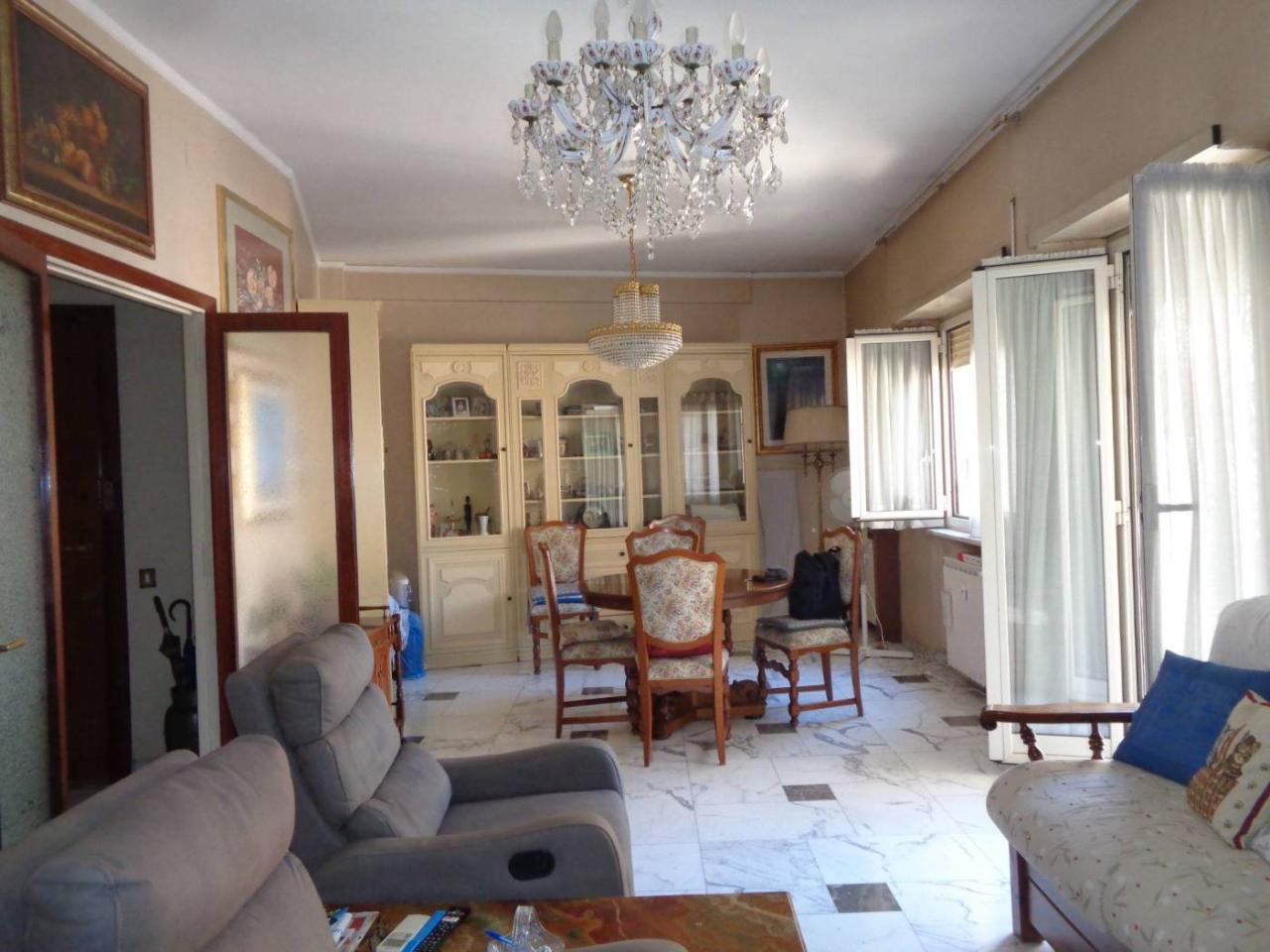 6غرفة شقة في Rome, Italy رقم 41014