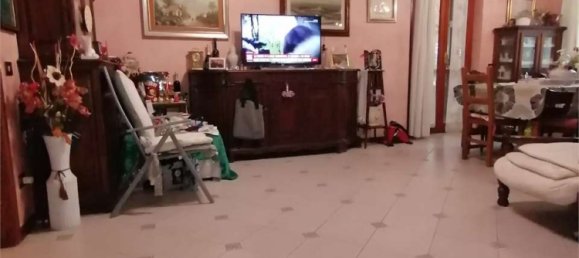 3 bedrooms Apartment in Prato, Italy No. 153061 4