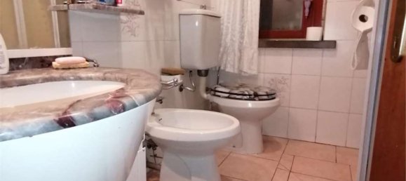 3 bedrooms Apartment in Prato, Italy No. 153061 14