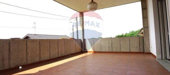 4 bedrooms House in Cairate, Italy No. 288475 7