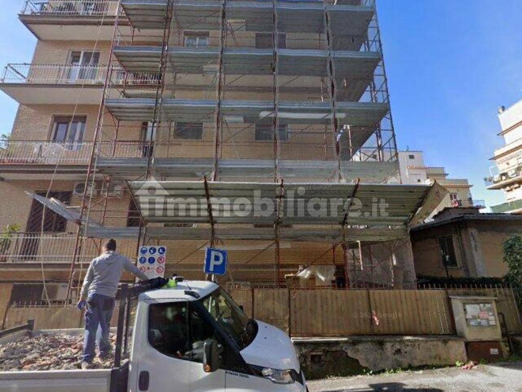 3 bedrooms Apartment in Rome, Italy No. 191656