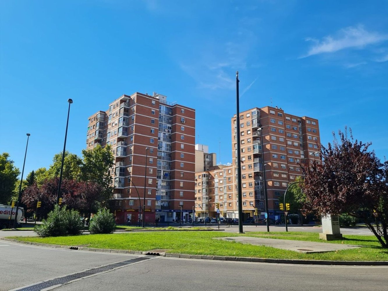 3 bedrooms Apartment in Zaragoza, Spain No. 257604