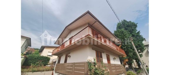 Apartamento de 2 dormitorios en Montecatini Terme, Italy No. 352887 4