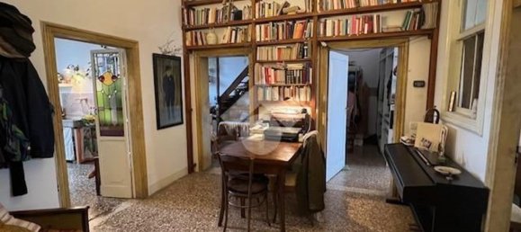 4 rooms Apartment in Venice, Italy No. 177231 7