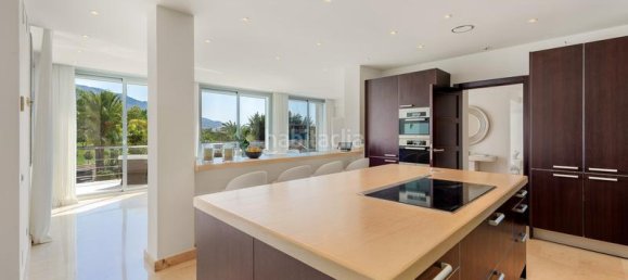 7 Schlafzimmer Villa in Marbella, Spain, Nr. 120421 12