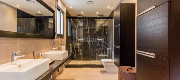 7 Schlafzimmer Villa in Marbella, Spain, Nr. 120421 15