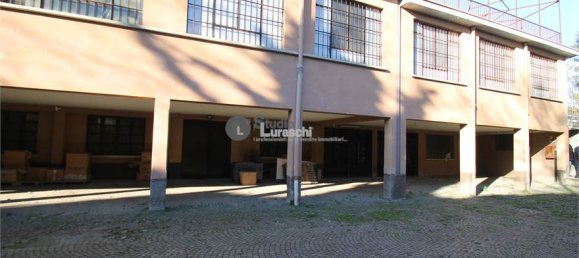 Коммерческая недвижимость с 1 комнатой в Падерно д’Адда, Италия № 2659 2