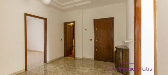 4-Zimmer Wohnung in Rome, Italy, Nr. 27537 11