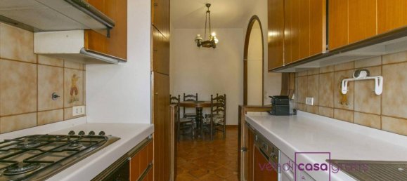 4-Zimmer Wohnung in Rome, Italy, Nr. 27537 17