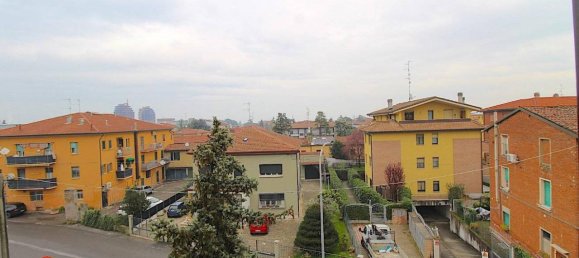 4 rooms Apartment in Imola, Italy No. 35681 2